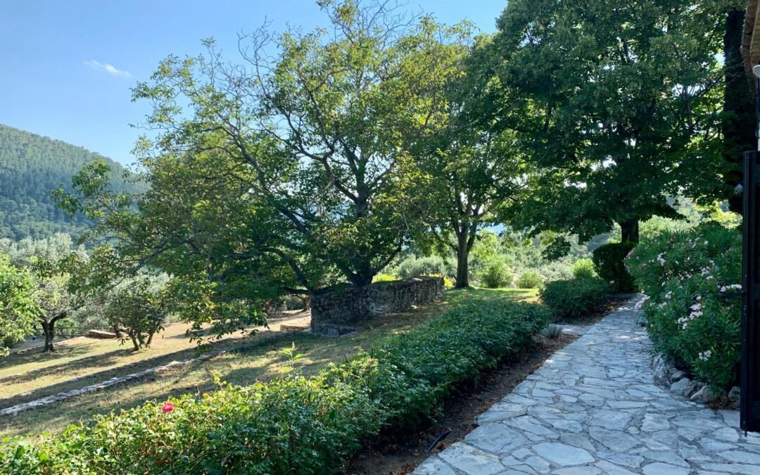 12- Maison Seillans - piscine et maison