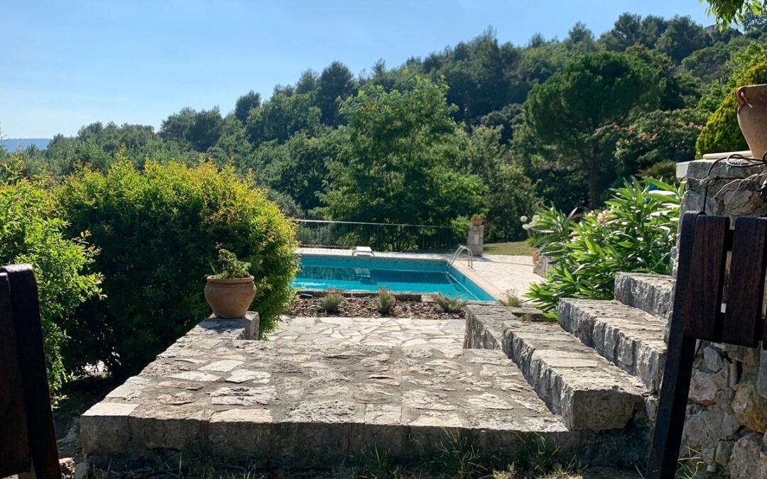 6- Maison Seillans - piscine et maison