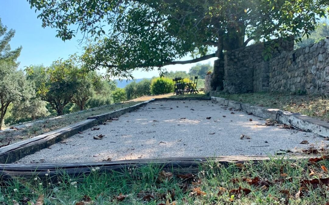 8- Maison Seillans - piscine et maison